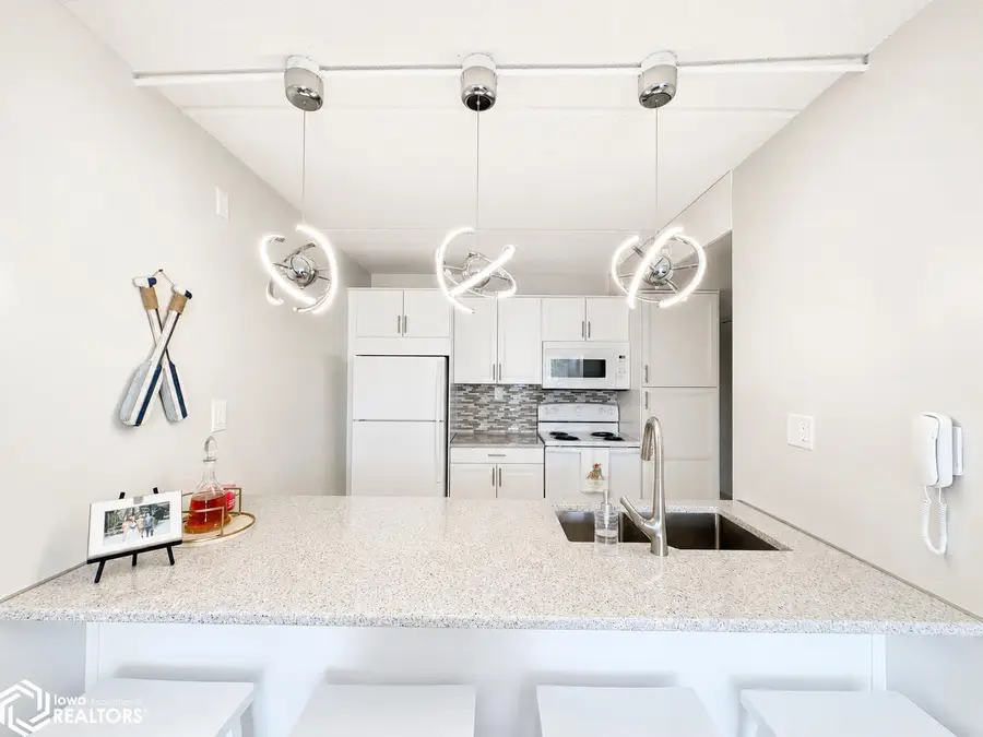 2700 N Shore Drive #Pilot House 202, Clear Lake, IA 50428 - #2