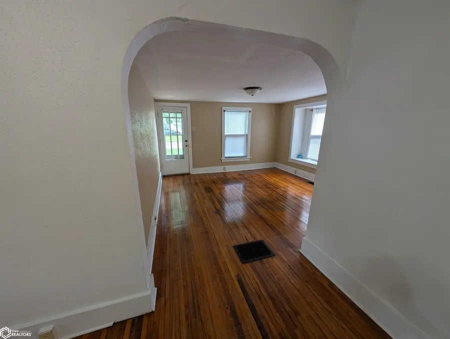 412 Pine Street, Burlington, IA 52601 - #2