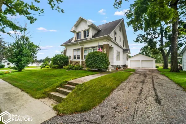 1113 Howard Street, Aplington, IA 50604
