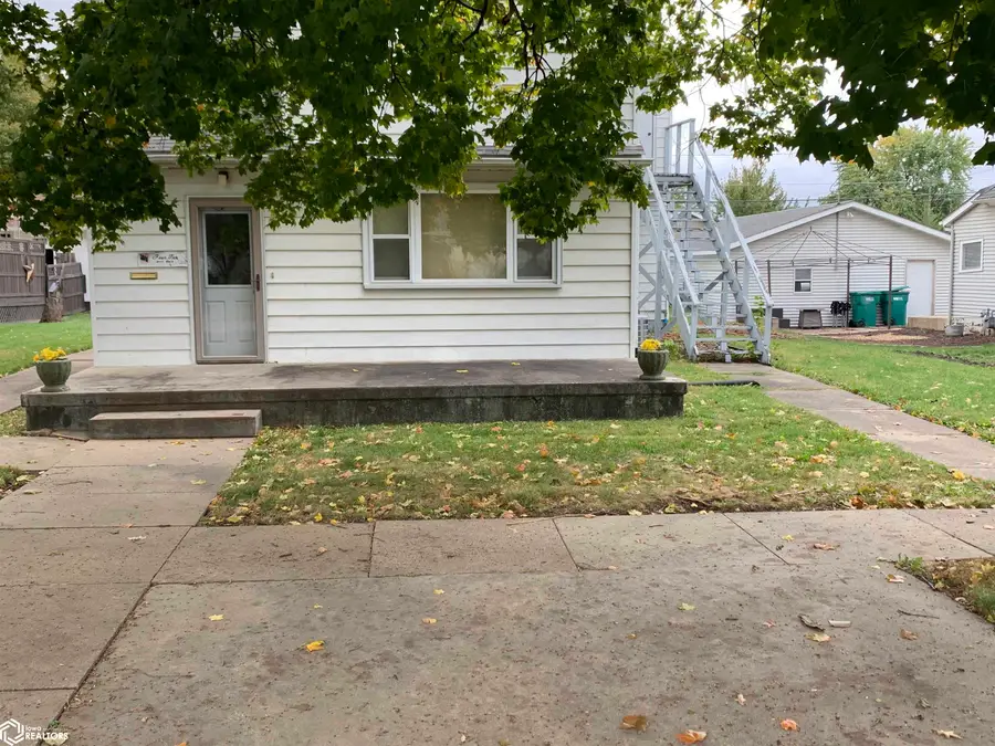 410 W Main Street, Knoxville, IA 50138 - #3