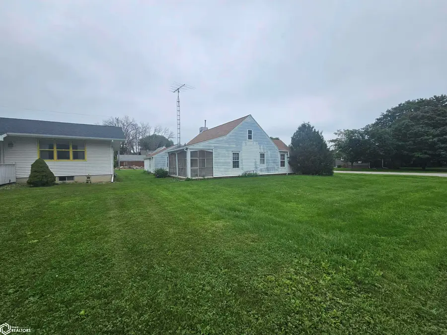 121 S 3rd Street, Klemme, IA 50449 - #2