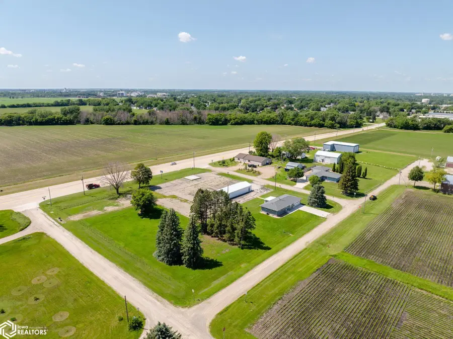 20 34th Street Se, Mason City, IA 50401 - #2