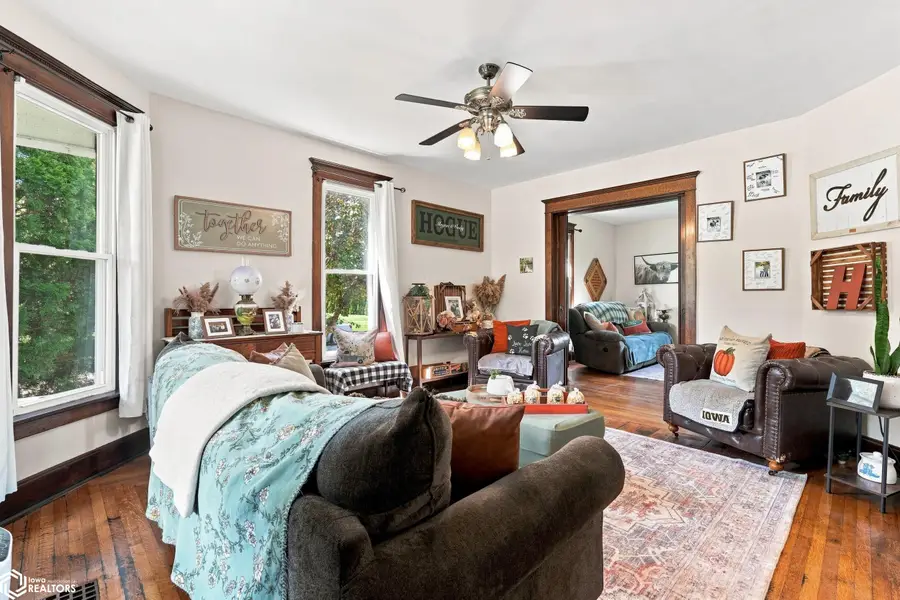 103 W 2nd Avenue, Olds, IA 52647 - #3
