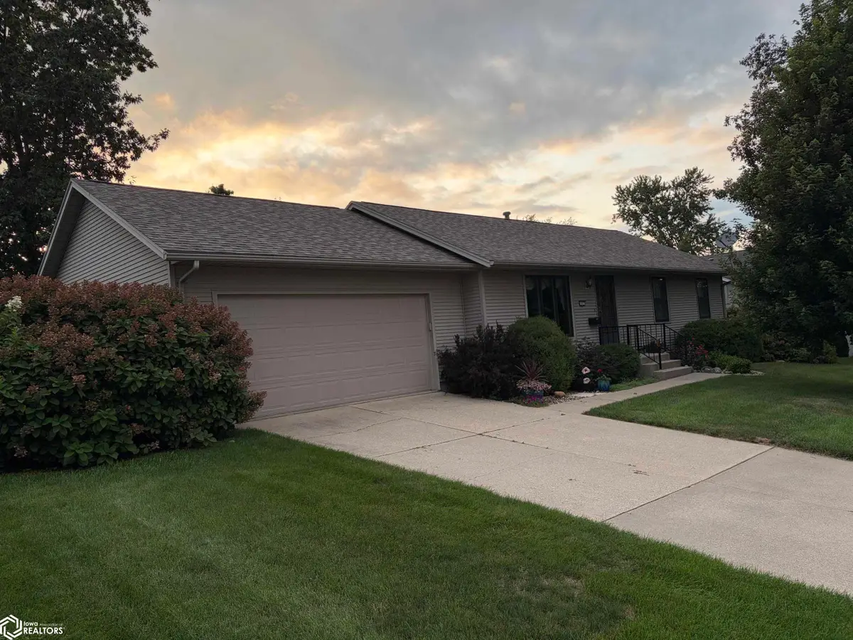 1911 Blossom Lane, Marshalltown, IA 50158 - #1