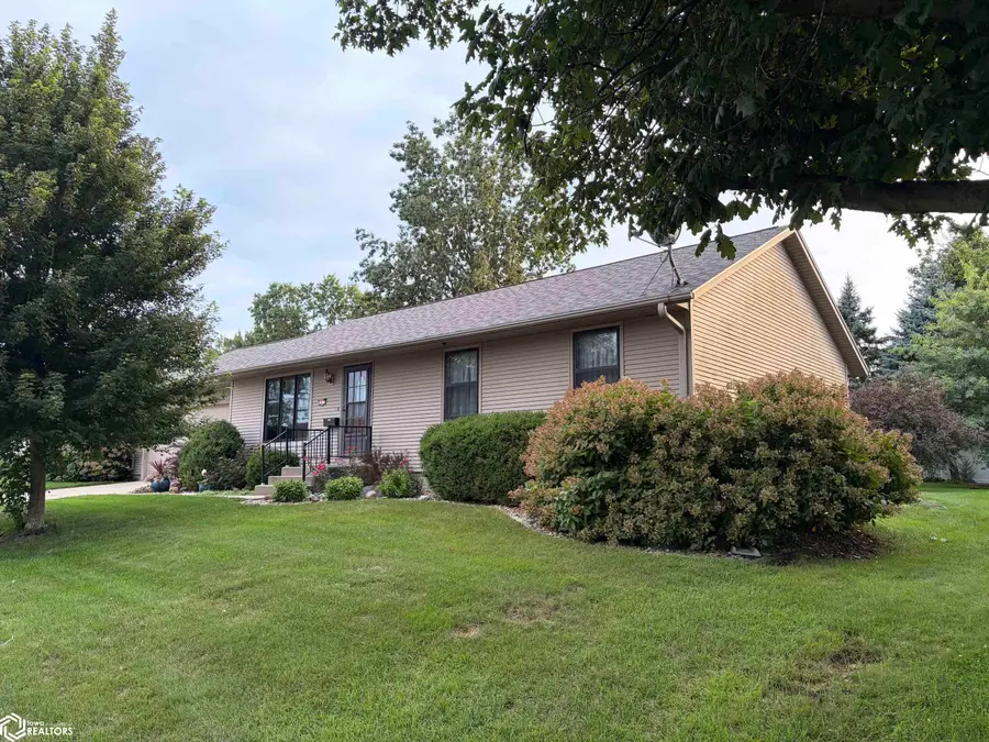 1911 Blossom Lane, Marshalltown, IA 50158 - #3