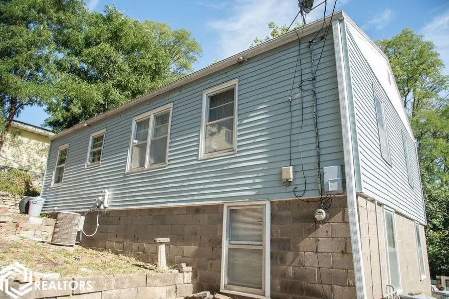 129 Cass Street, Ottumwa, IA 52501 - #2