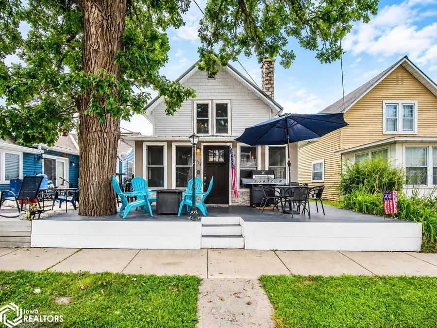 117 4th Avenue N, Clear Lake, IA 50428 - #2