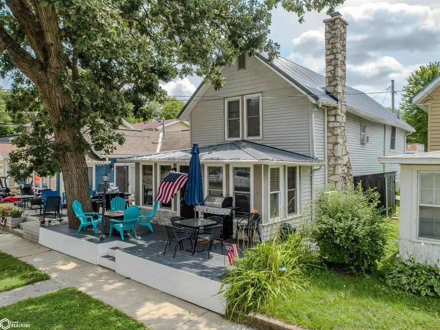 117 4th Avenue N, Clear Lake, IA 50428 - #3