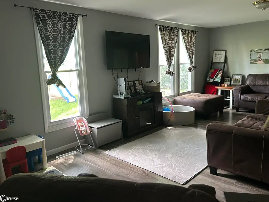 907 Cedar Street, Atlantic, IA 50022 - #3