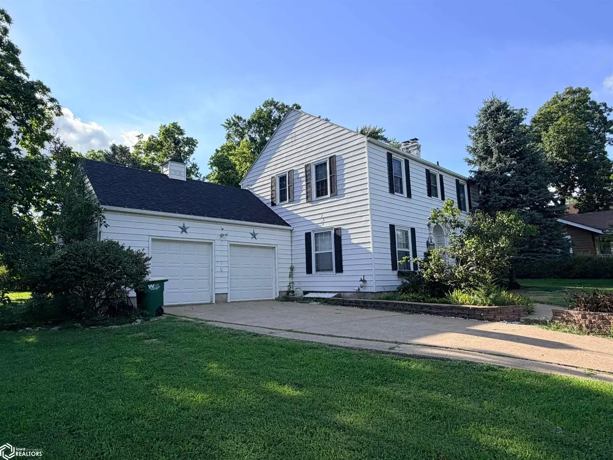 50 N Park Street, Fairfield, IA 52556 - #1