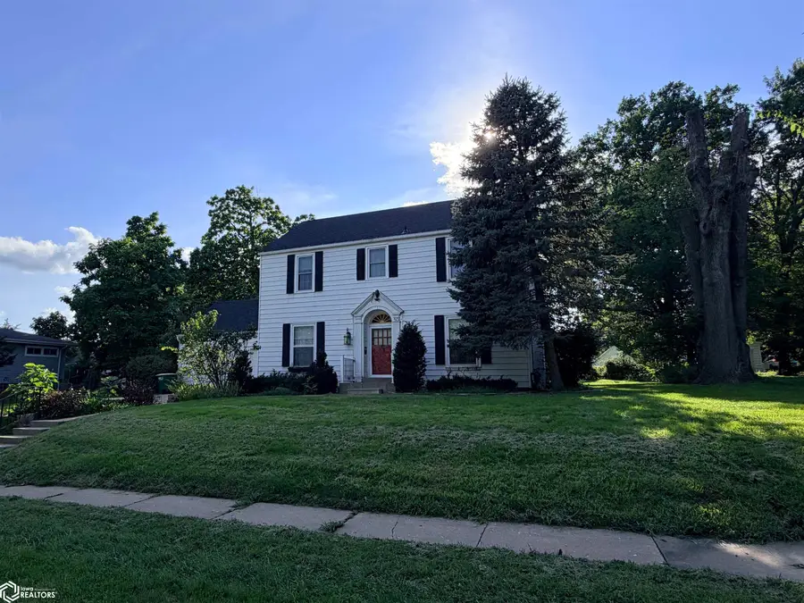 50 N Park Street, Fairfield, IA 52556 - #2