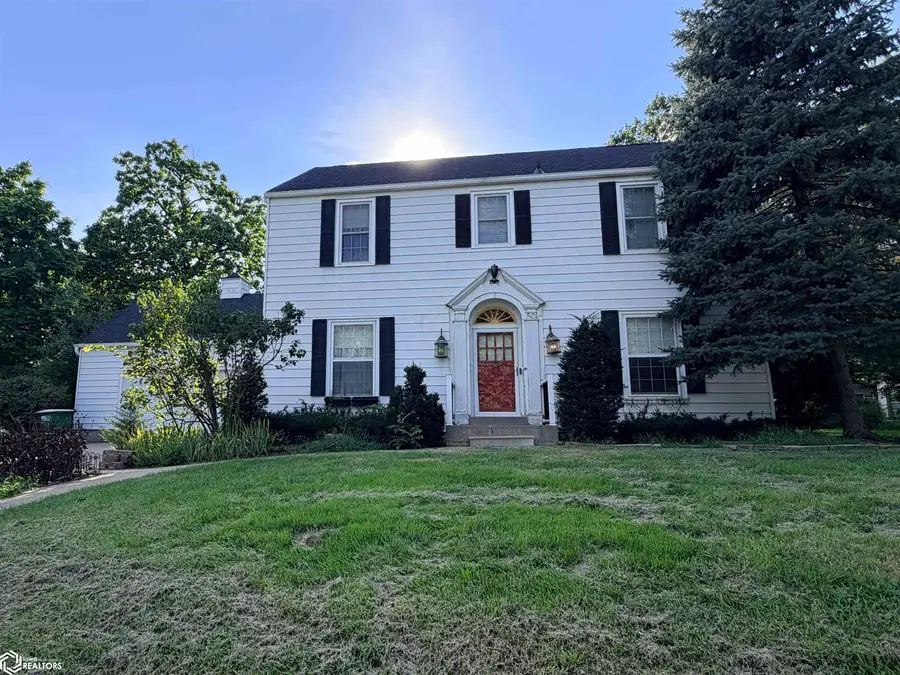 50 N Park Street, Fairfield, IA 52556 - #3