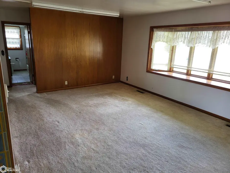 1610 S 1st Street, Marshalltown, IA 50158 - #3