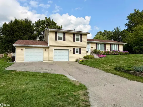 312 N 17th Street, Chariton, IA 50049