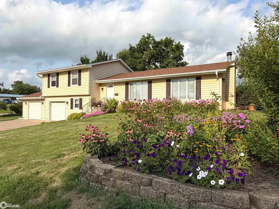 312 N 17th Street, Chariton, IA 50049 - #3