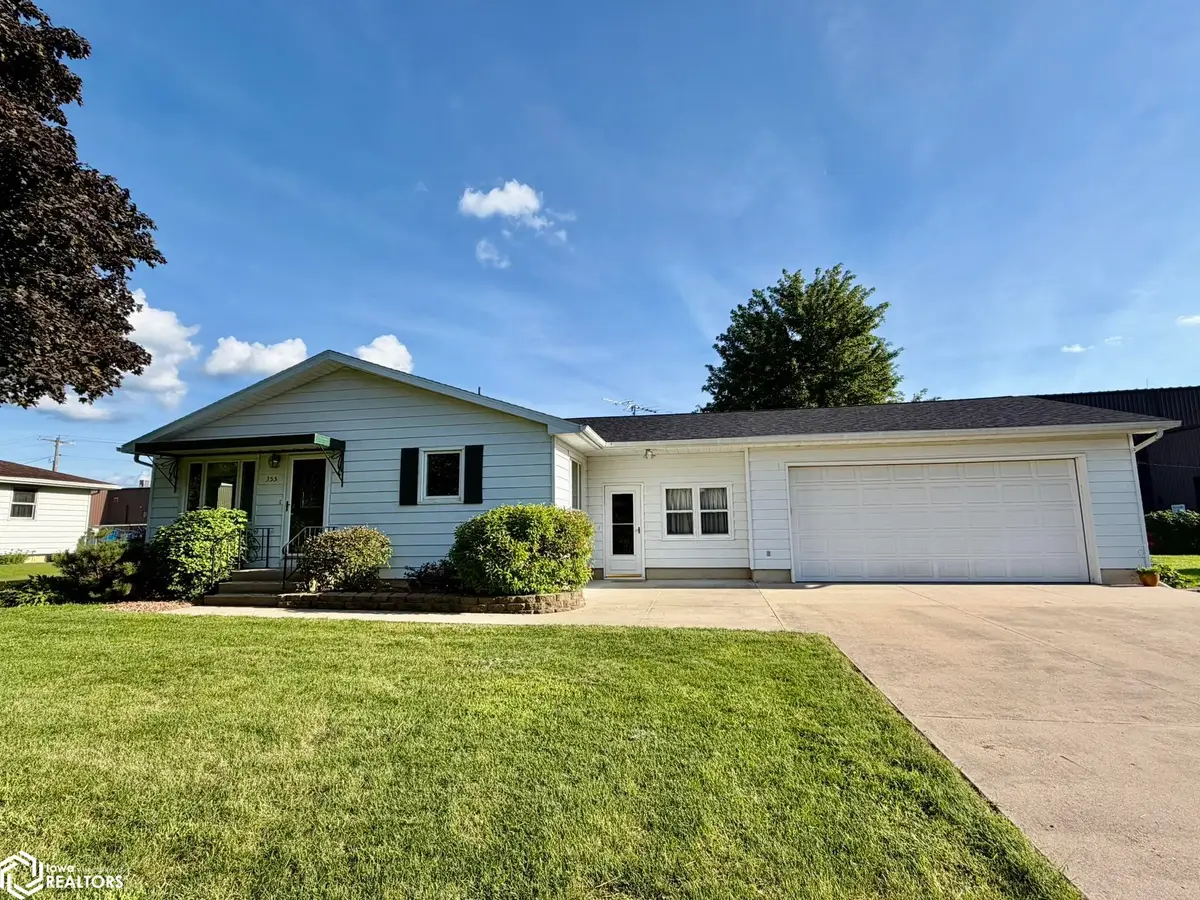 355 Green Acres Drive, Mediapolis, IA 52637 - #1