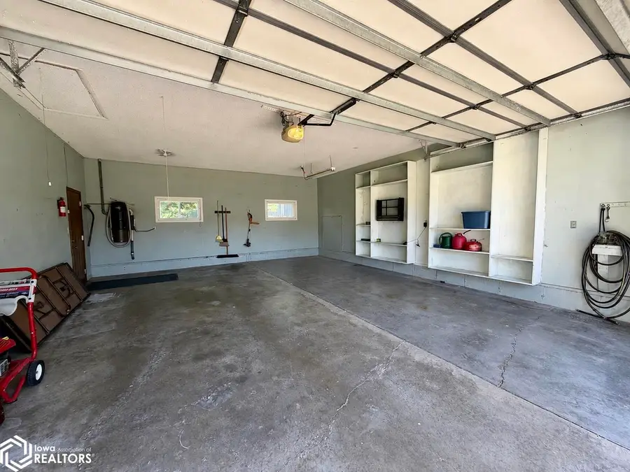 355 Green Acres Drive, Mediapolis, IA 52637 - #3