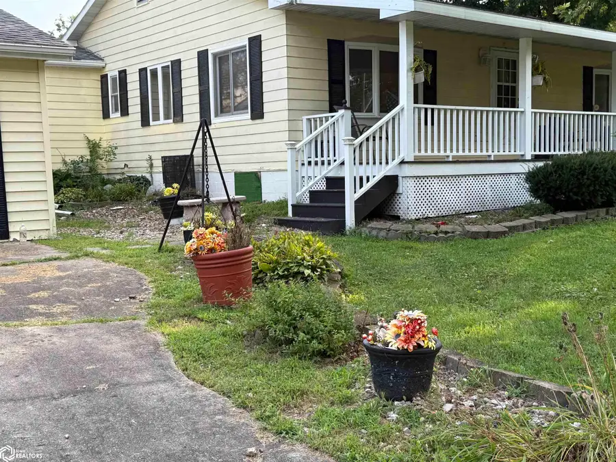1306 S Ferry Street, Ottumwa, IA 52501 - #2