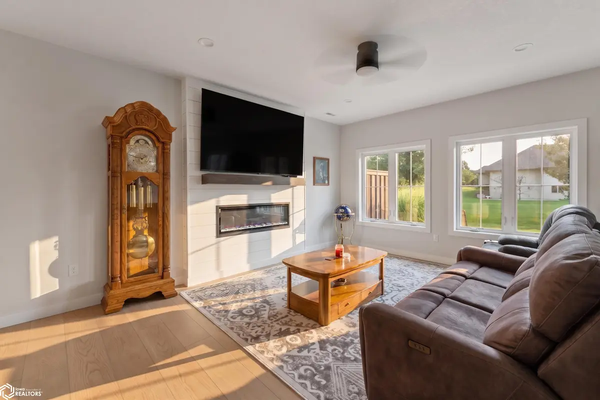 107 Stonebrook Court, Clear Lake, IA 50428 - #1