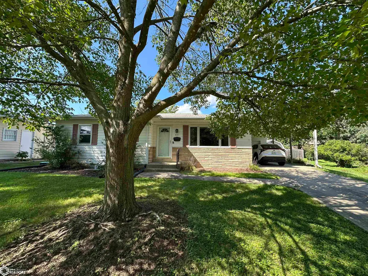 421 E Manning Avenue, Ottumwa, IA 52501-1333 - #1