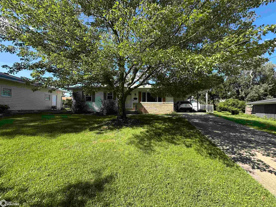 421 E Manning Avenue, Ottumwa, IA 52501-1333 - #2