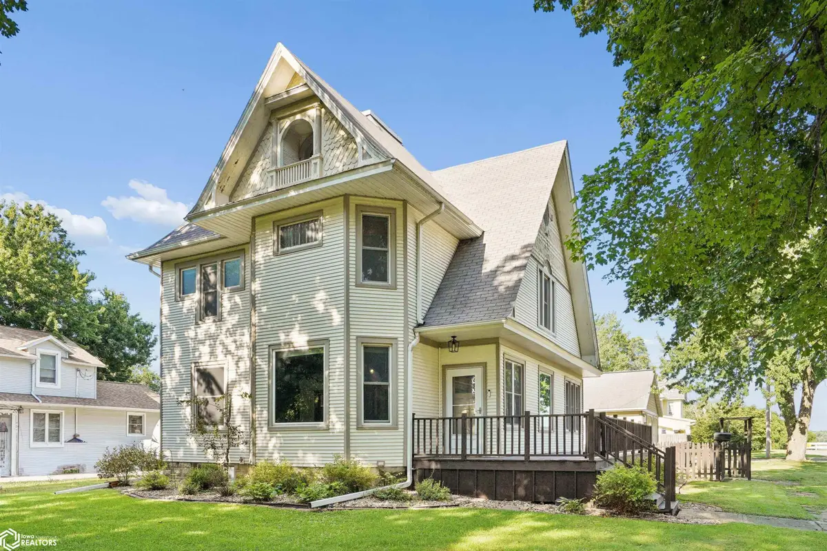 502 N 2nd, Wapello, IA 52653 - #1