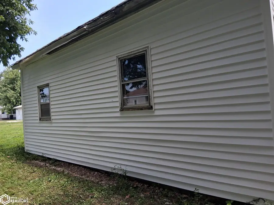 108 SE 4th Street, Morning Sun, IA 52640 - #2