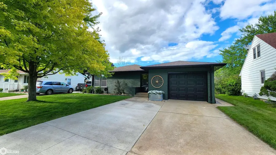 40 Mission Drive, Mason City, IA 50401 - #2