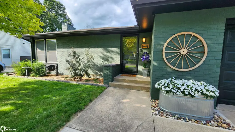 40 Mission Drive, Mason City, IA 50401 - #3