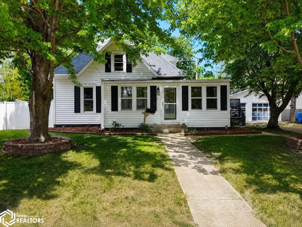 908 W State Street, Jefferson, IA 50129 - #1
