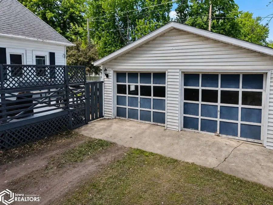 908 W State Street, Jefferson, IA 50129 - #2
