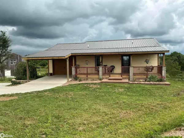 16494 233rd Ave, Centerville, IA 52544