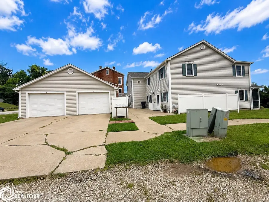 503 N 3rd St, Keokuk, IA 52632 - #2
