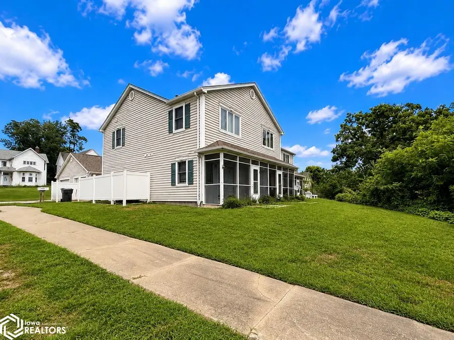 503 N 3rd St, Keokuk, IA 52632 - #3
