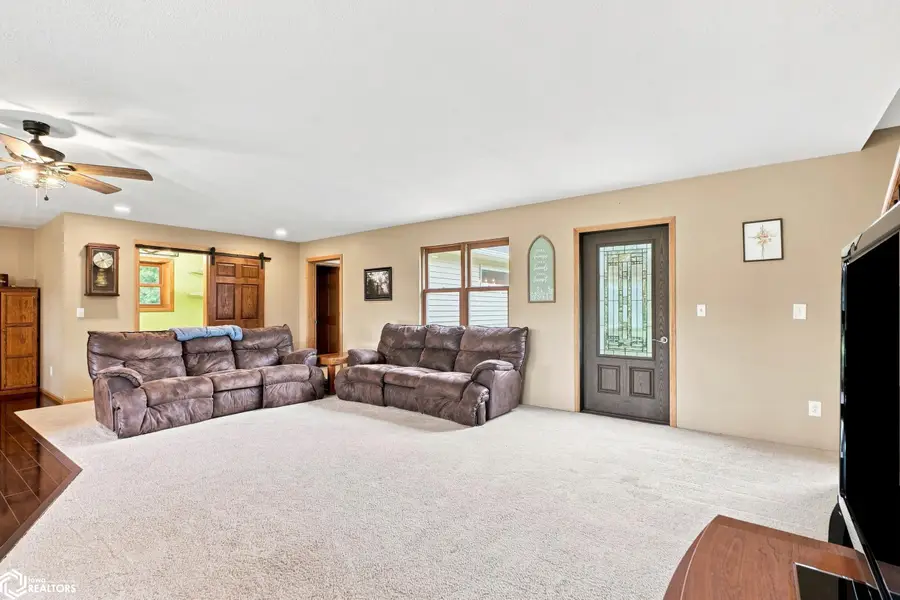 2096 290th Ave, Fort Madison, IA 52627 - #2
