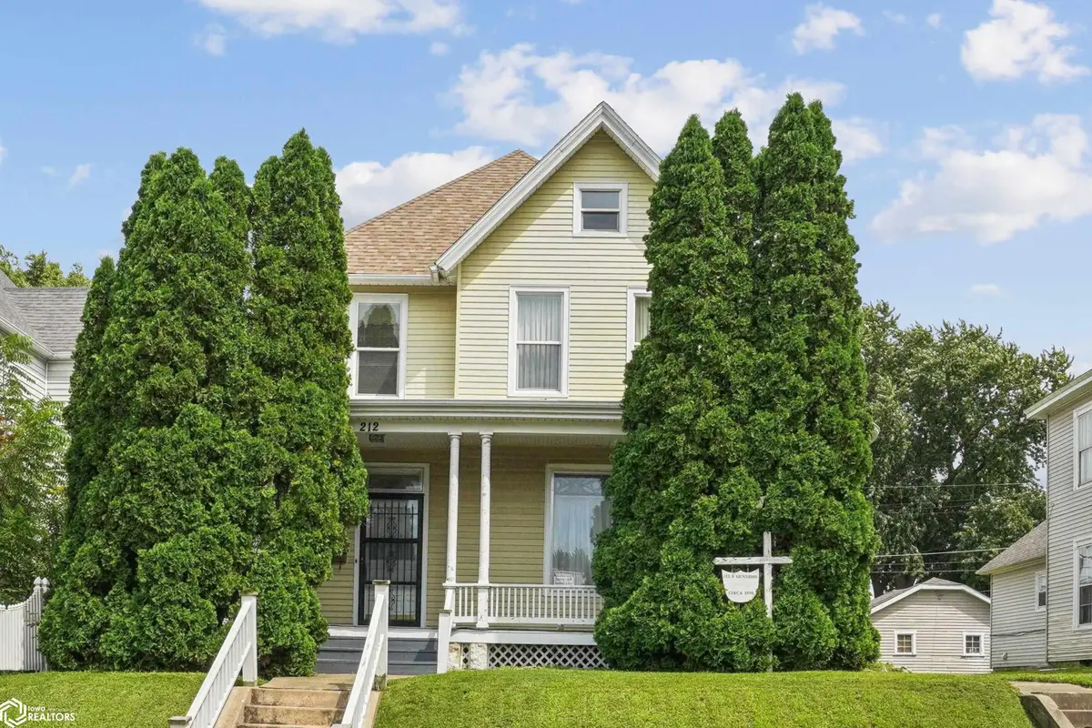 212 S Gunnison Street, Burlington, IA 52601 - #1