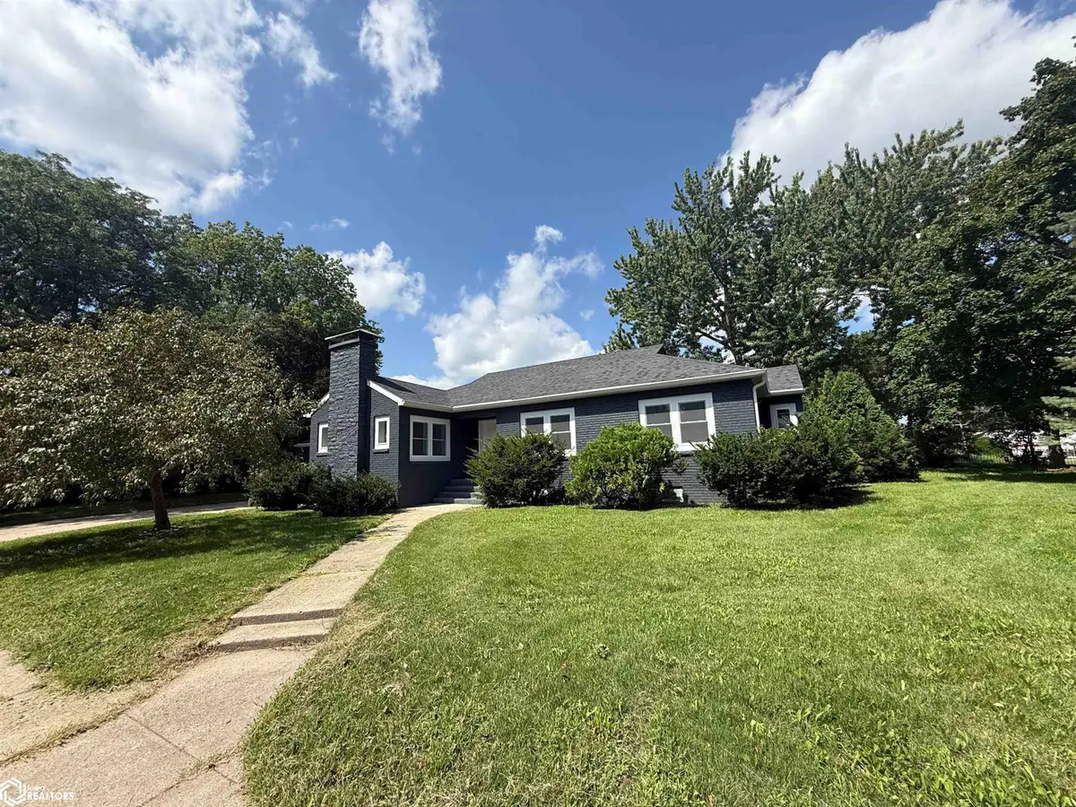 300 Edgewood Avenue, Jefferson, IA 50129 - #1