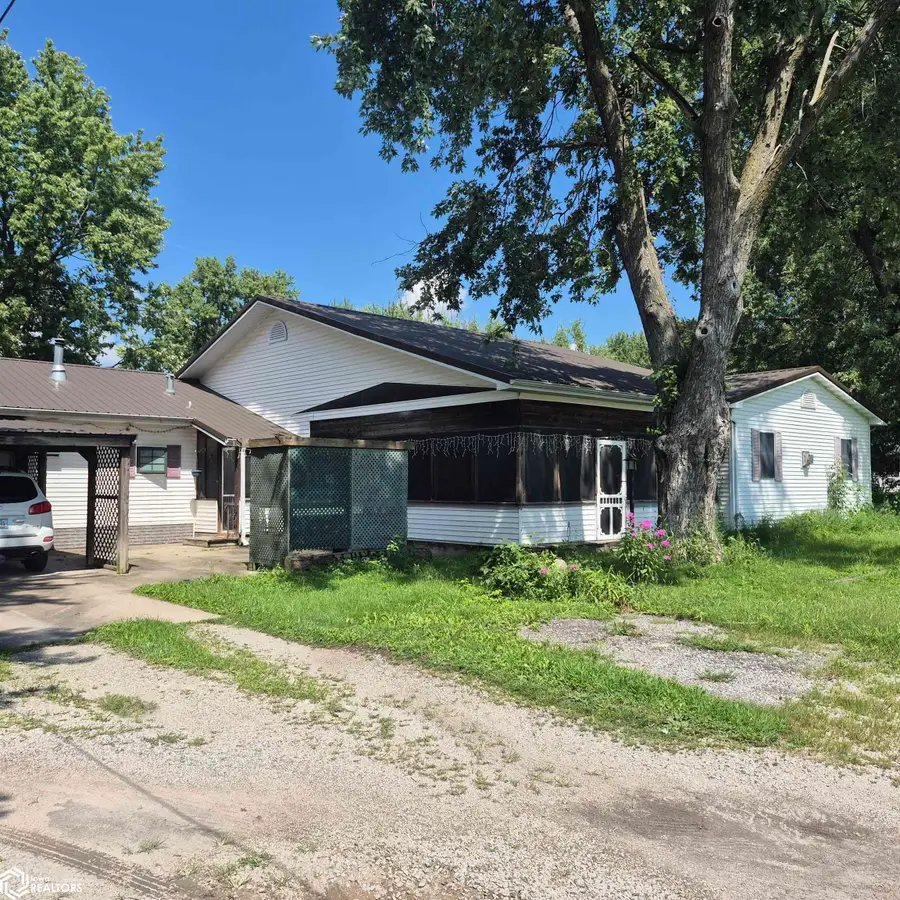 303 E Walnut, Eldon, IA 52554 - #3