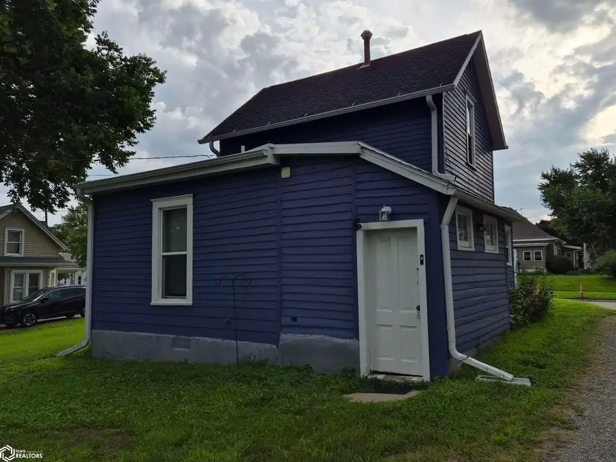 427 West Street, Grinnell, IA 50112 - #2