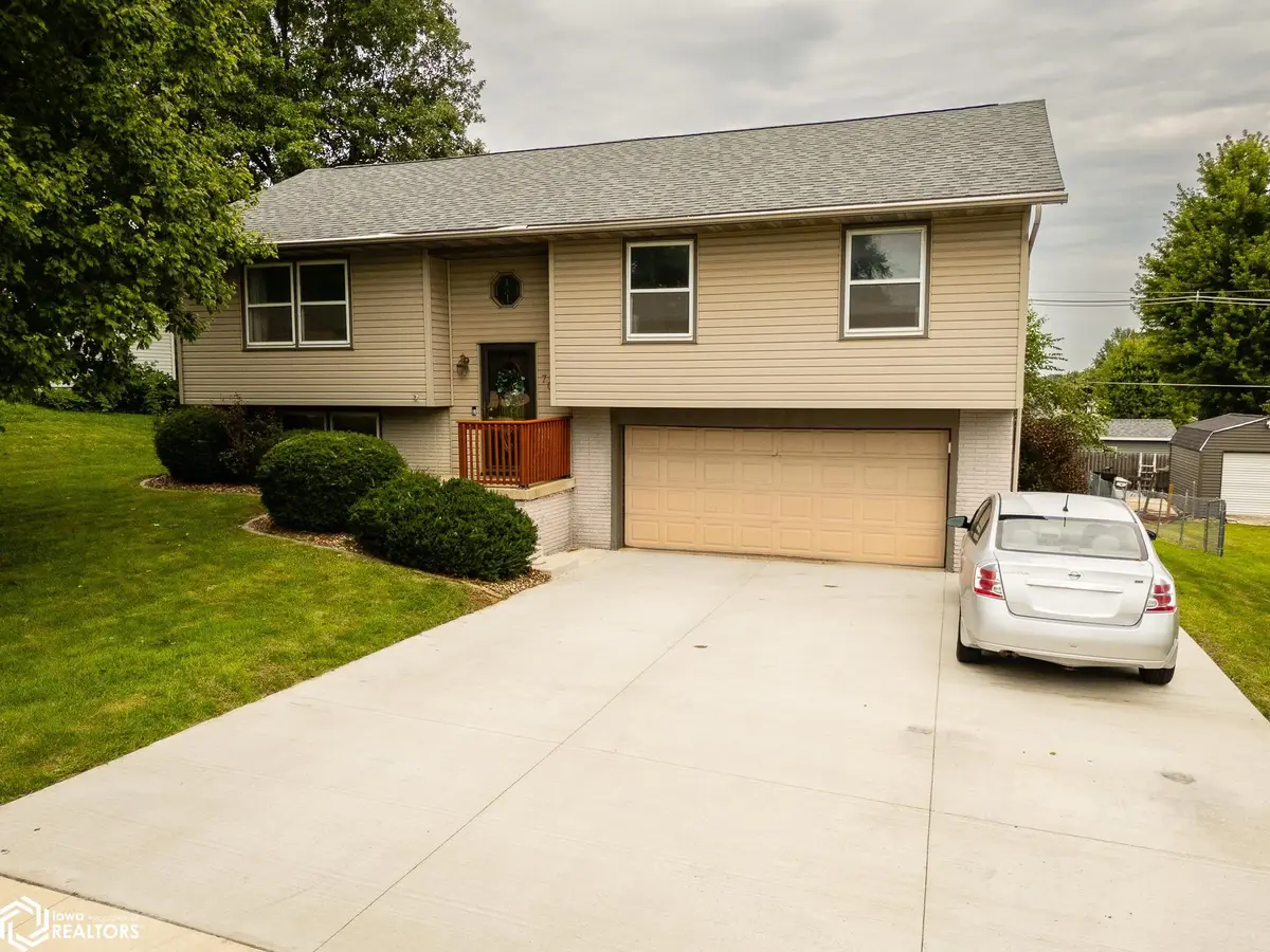 702 Newcastle Road, Marshalltown, IA 50158 - #1