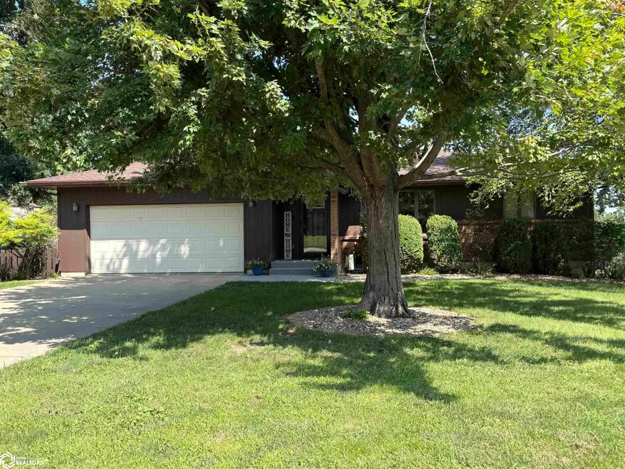 1209 E Grant Street, Centerville, IA 52544 - #2