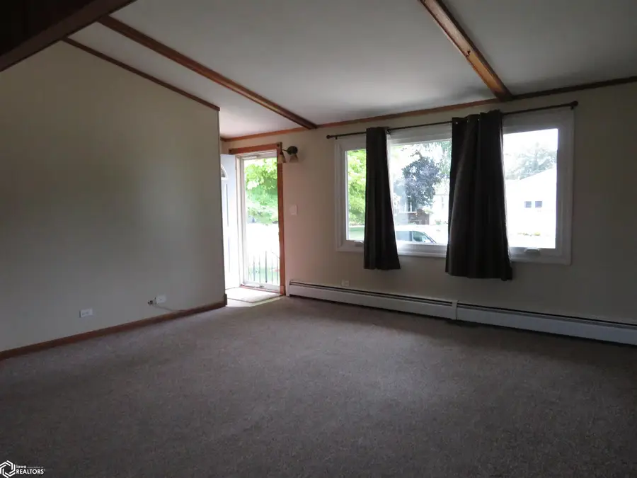 713 3rd St Ne, Clarion, IA 50525 - #3