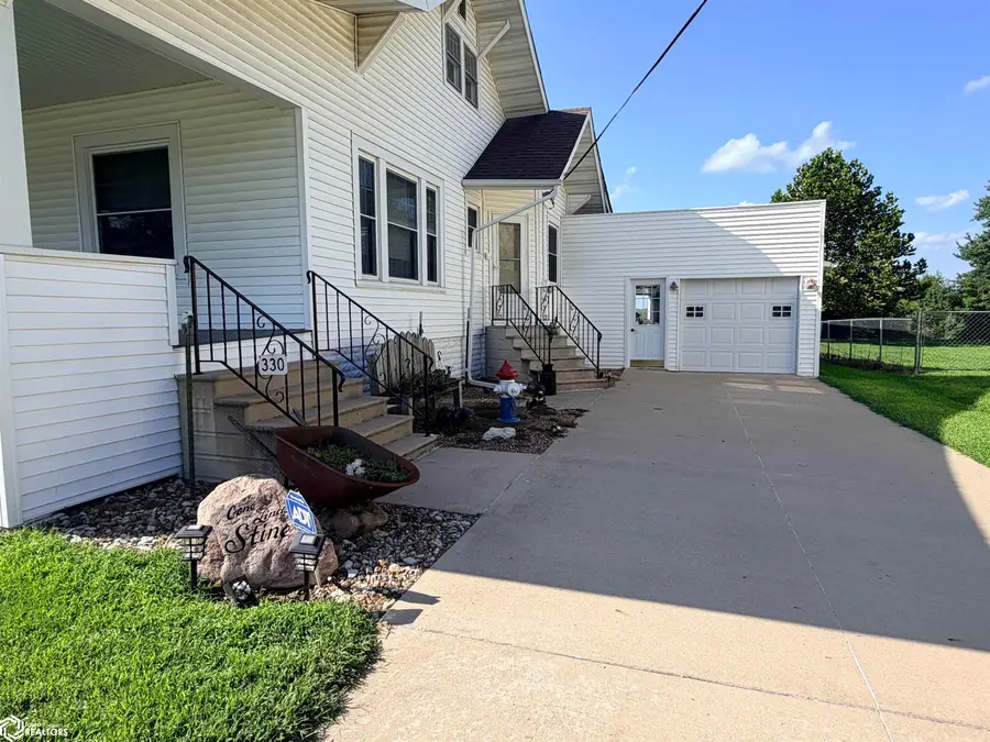 330 W Cedar Street, Birmingham, IA 52535 - #3