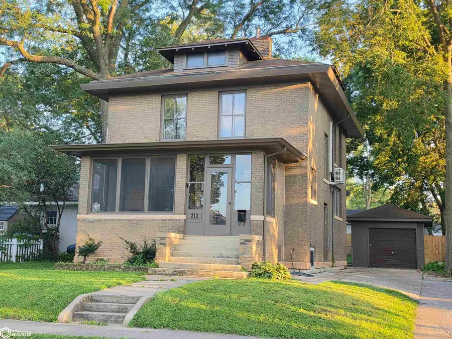213 10th St Nw, Mason City, IA 50401 - #2