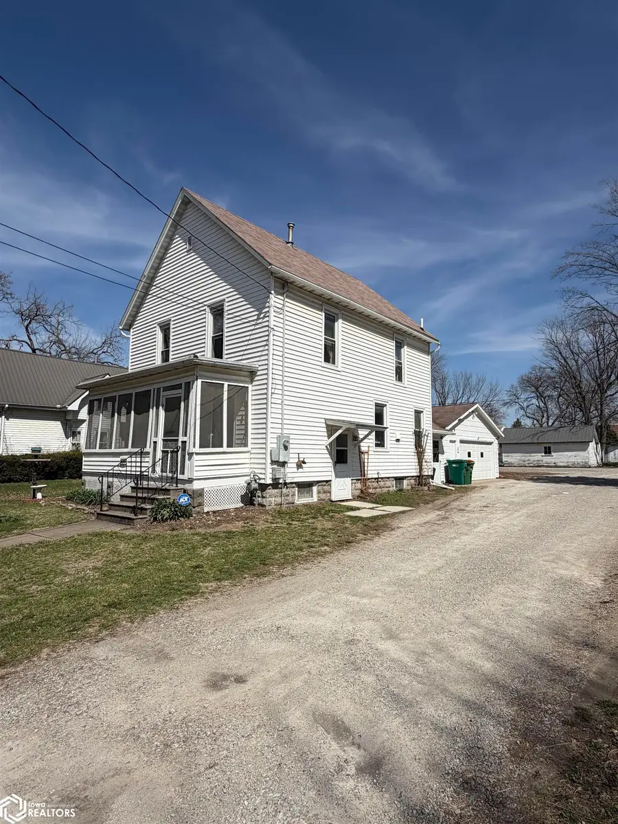 403 S 6th, Fairfield, IA 52556 - #2
