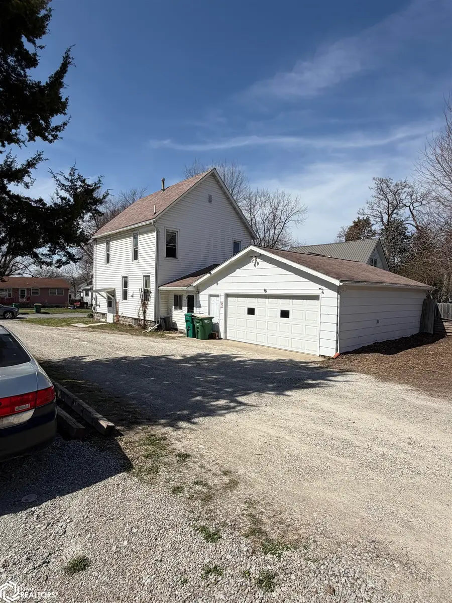 403 S 6th, Fairfield, IA 52556 - #3