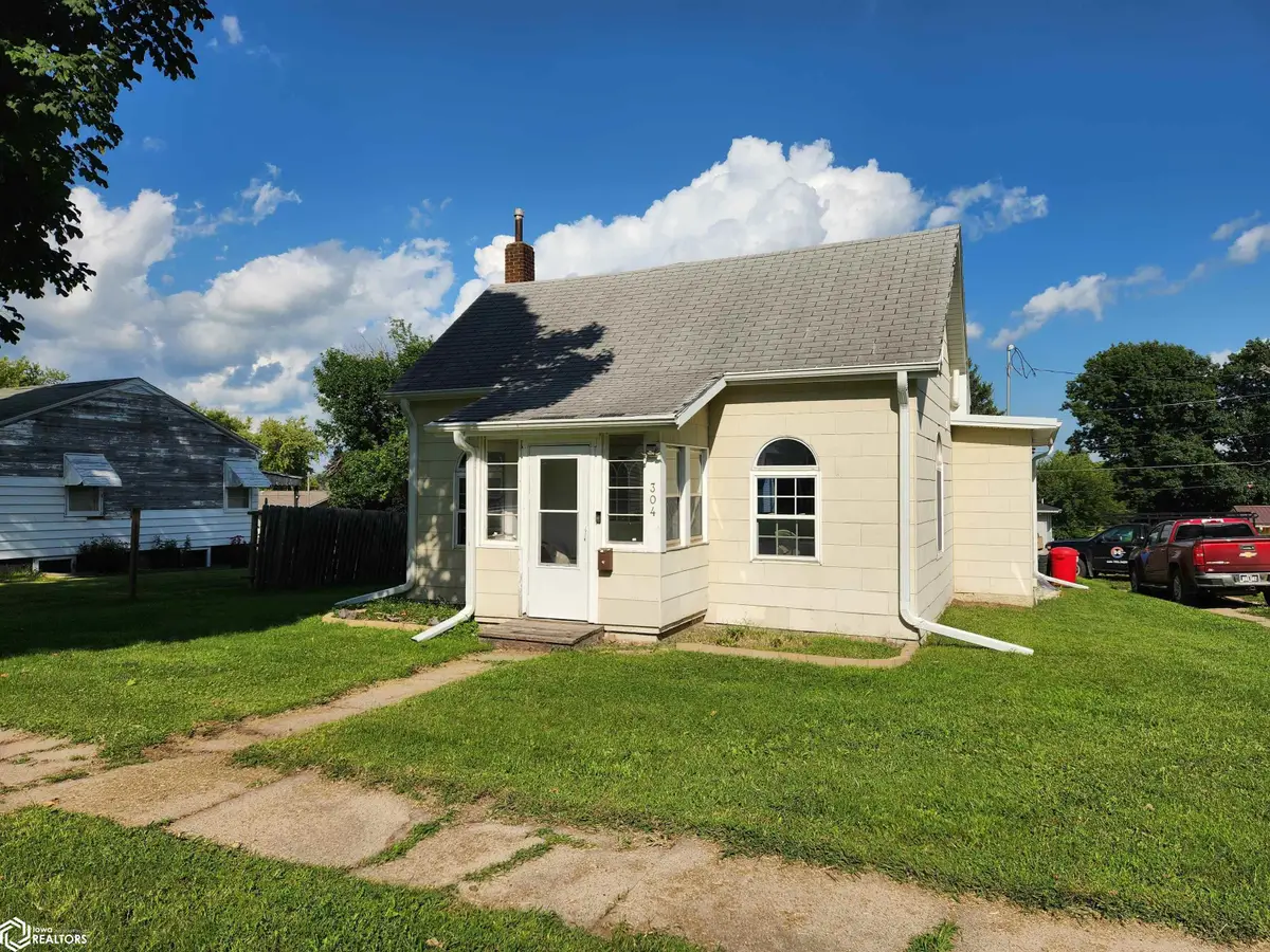 304 N Center Street, Toledo, IA 52342 - #1