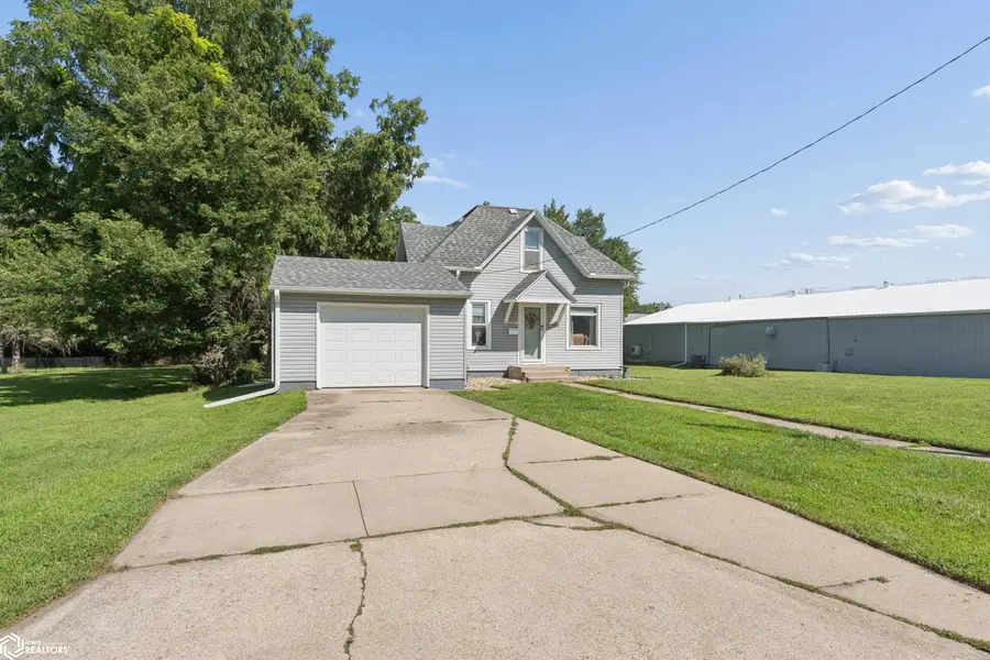 1727 S Carolina Avenue, Mason City, IA 50401 - #2