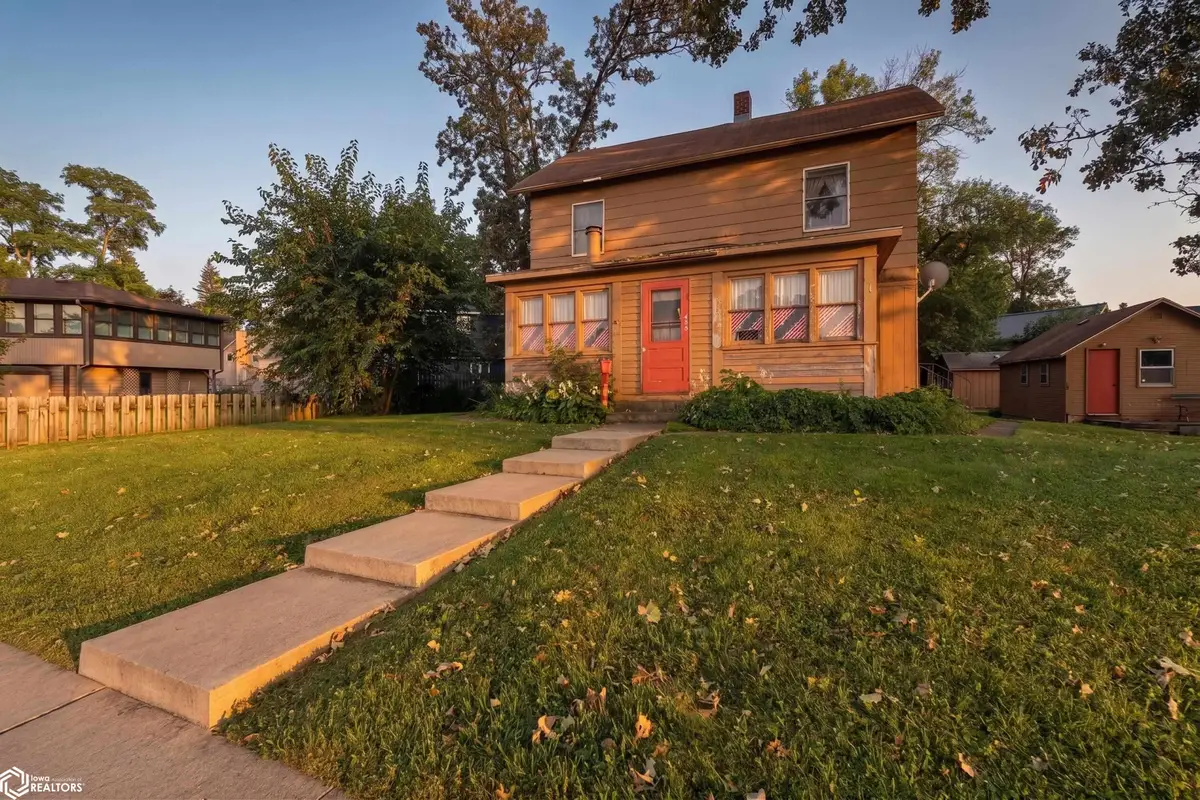423 N Shore Drive, Clear Lake, IA 50428 - #1