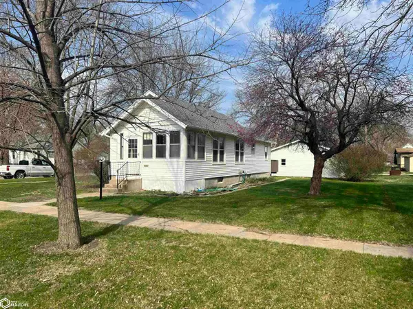 901 4th Street, Onawa, IA 51040